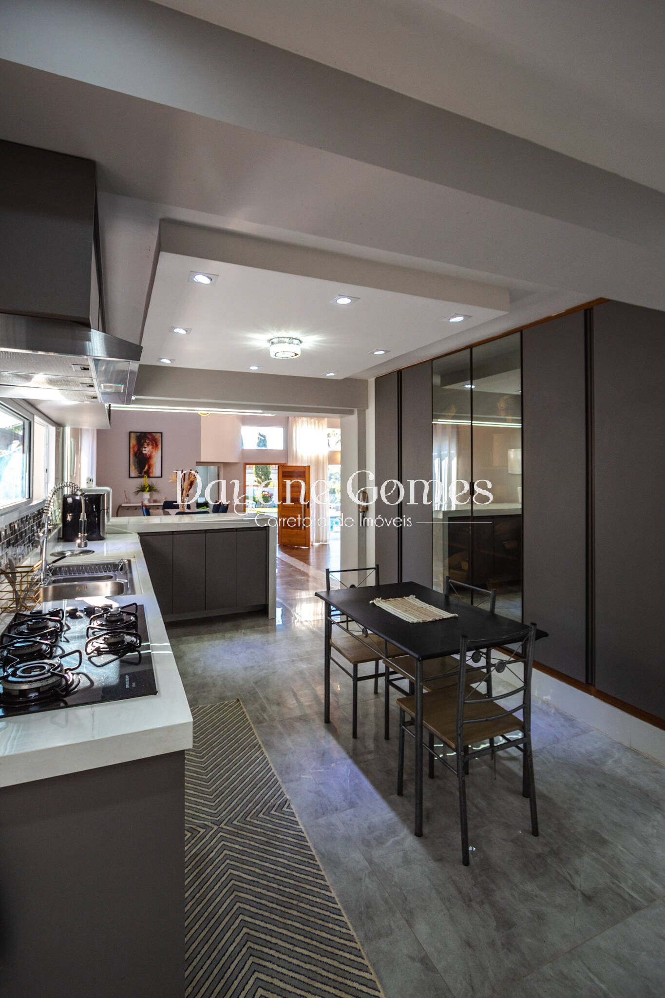 Casa à venda com 5 quartos, 350m² - Foto 41