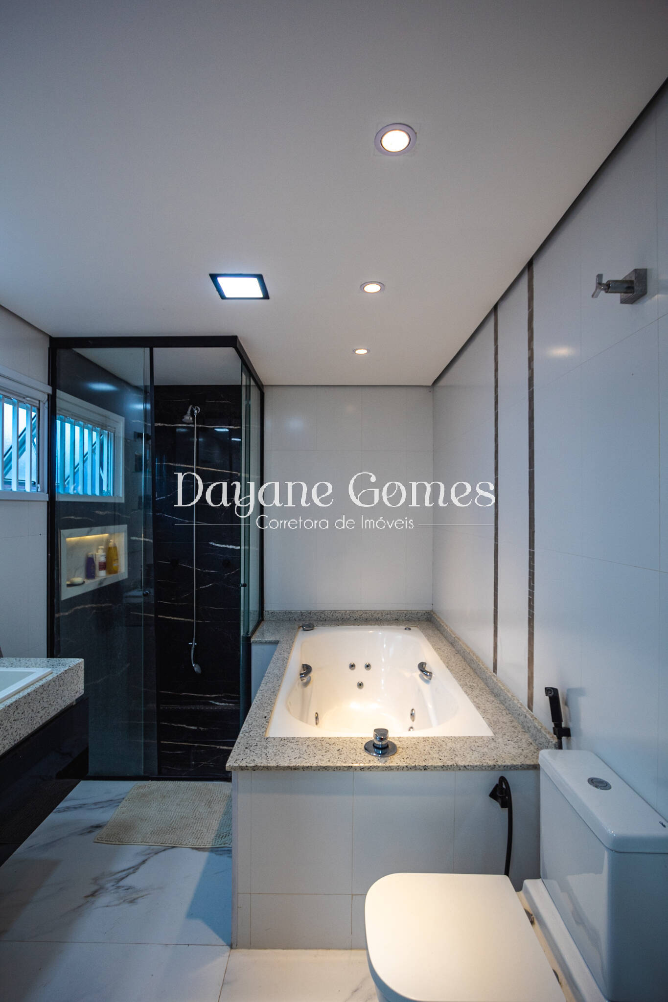 Casa à venda com 5 quartos, 350m² - Foto 57